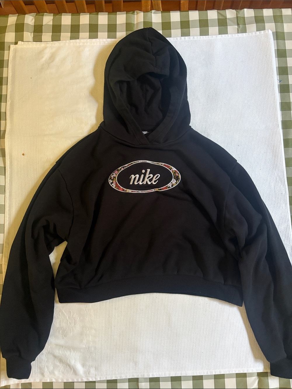 Ladies NIKE cropped hoodie